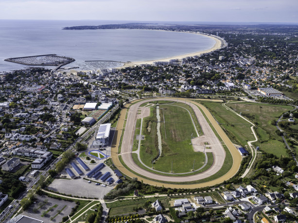 Vue aérienne de l'hippodrome de Pornichet 